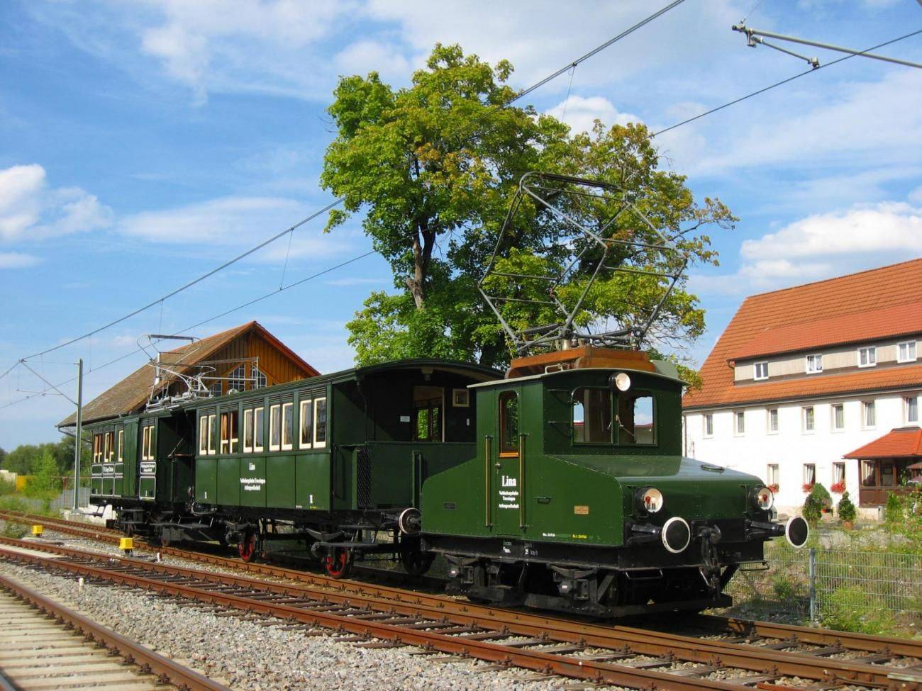 
    
            
                    Trossinger Museumsbahn
                
        
